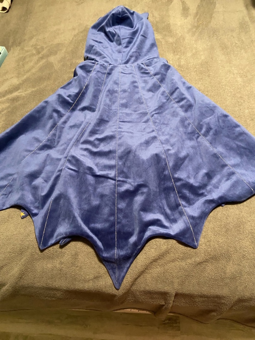 Mini Boden Starboard Bat Hooded Cape - Picture 3 of 6